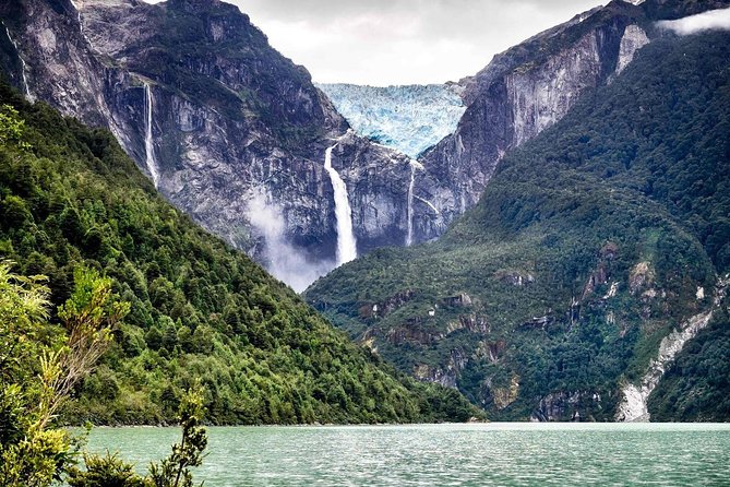The pristine fjords and glaciers of Patagonia set the perfect tone for your Aysén Chile 5 Day Itinerary, blending wild beauty with unforgettable adventures.