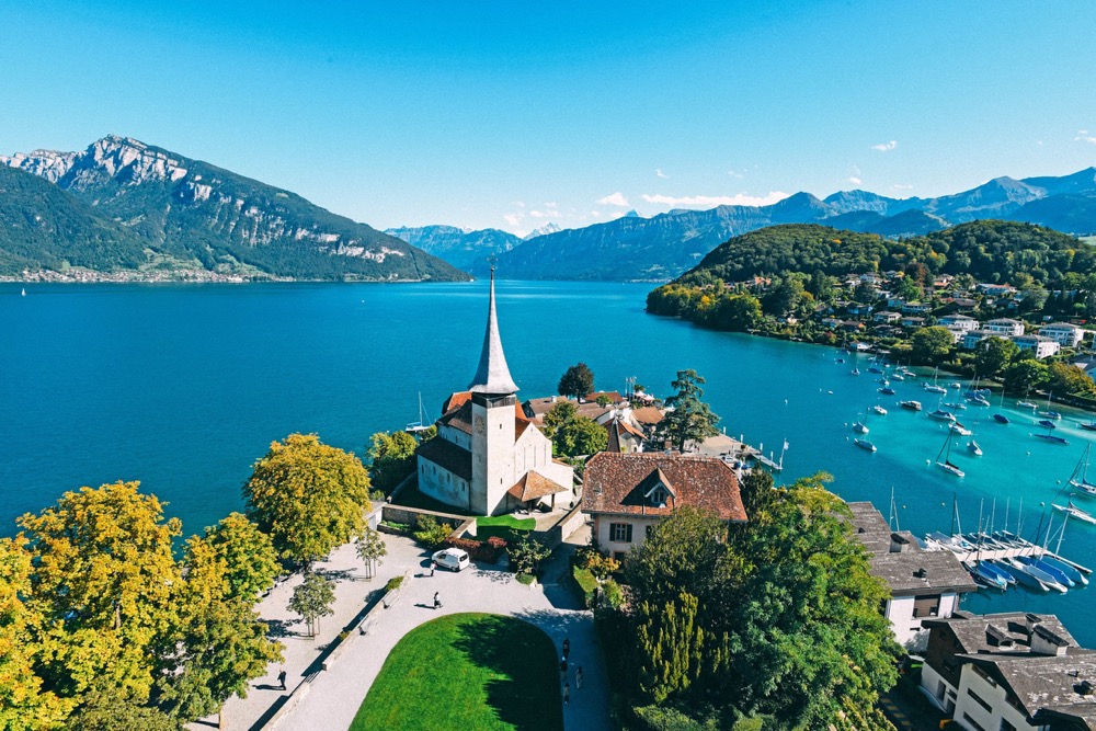 Lucerne lake and Chapel Bridge on Switzerland itinerary 3 days