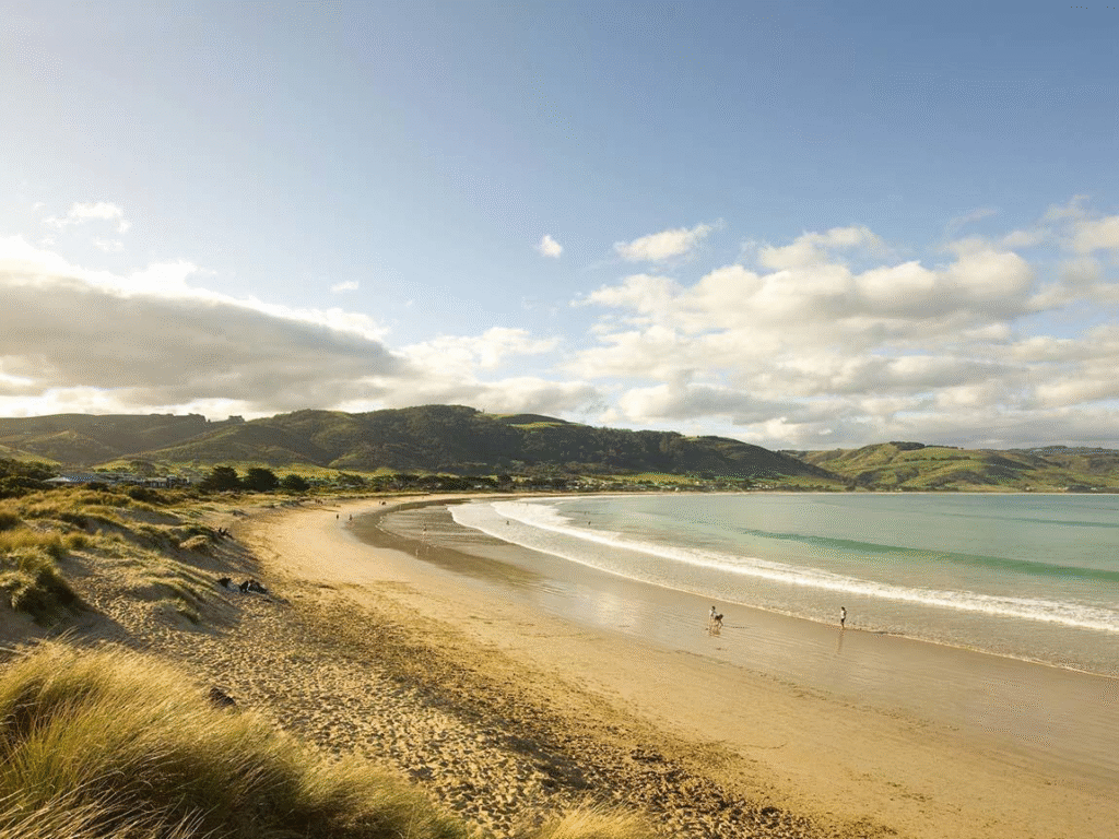 Serene sunrise over Apollo Bay, a peaceful overnight stop on the 3 Day Great Ocean Road Reverse Route.