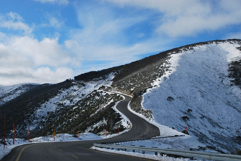 Coastal view along Great Alpine Road – Best Australian road trips for winte