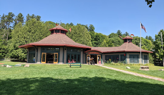 Underrated lake towns USA for summer
