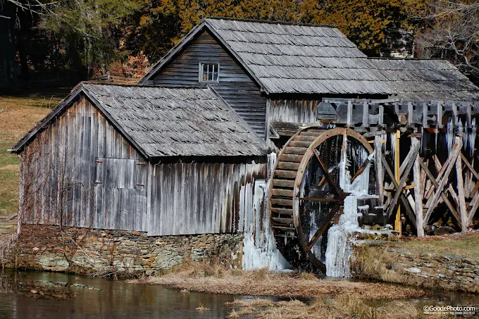 Scenic drives in the Blue Ridge Mountains