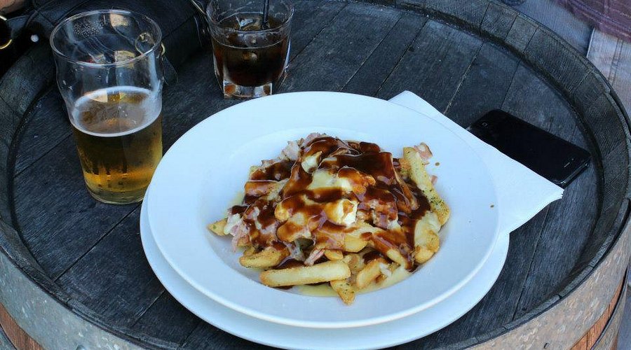 Olinda Travel Guide – Traditional coastal cuisine served in a local restaurant