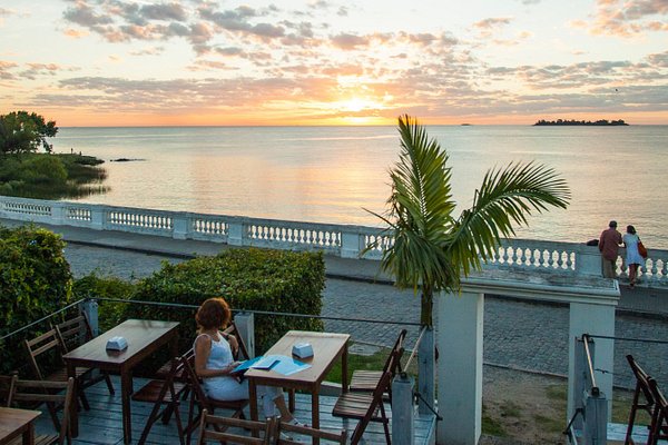 Golden sunsets over the Río de la Plata create magical moments on your Colonia del Sacramento Uruguay 5 Day Itinerary.